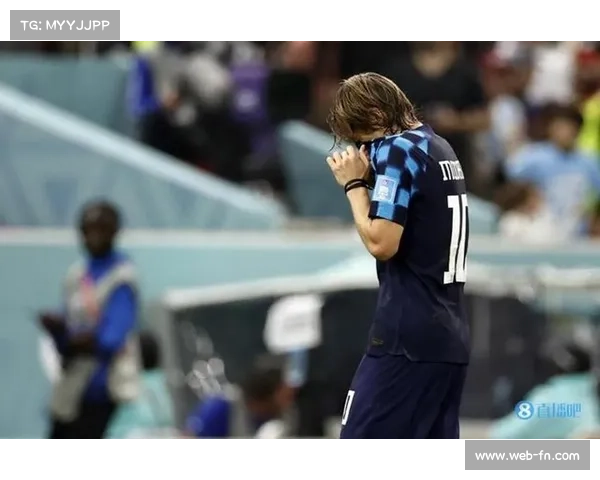 克罗地亚老将莫德里奇世界杯谢幕战跪地掩面，传奇生涯落幕