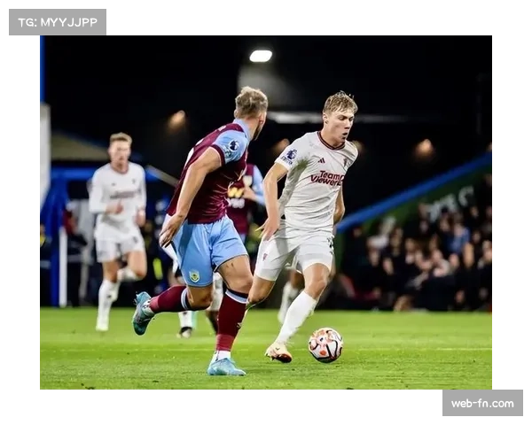 西汉姆联2-0伯恩利，萨默维尔单刀挑射破门